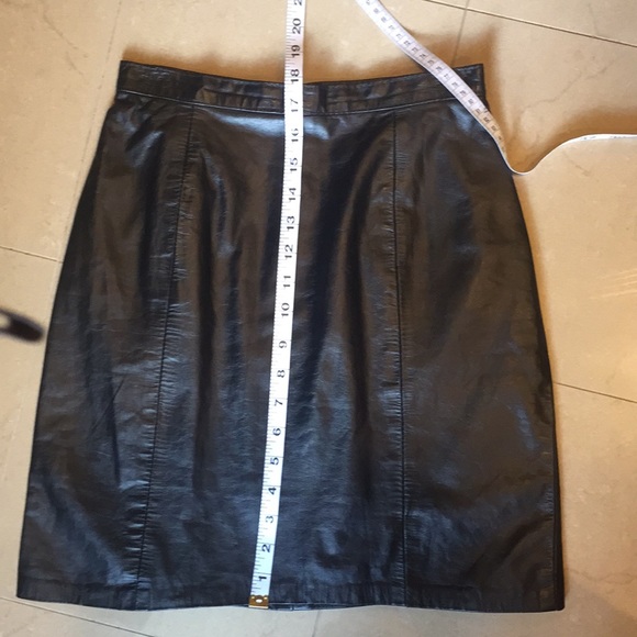 Vintage Holiday Party by Phoenix leather skirt - Picture 2 of 4